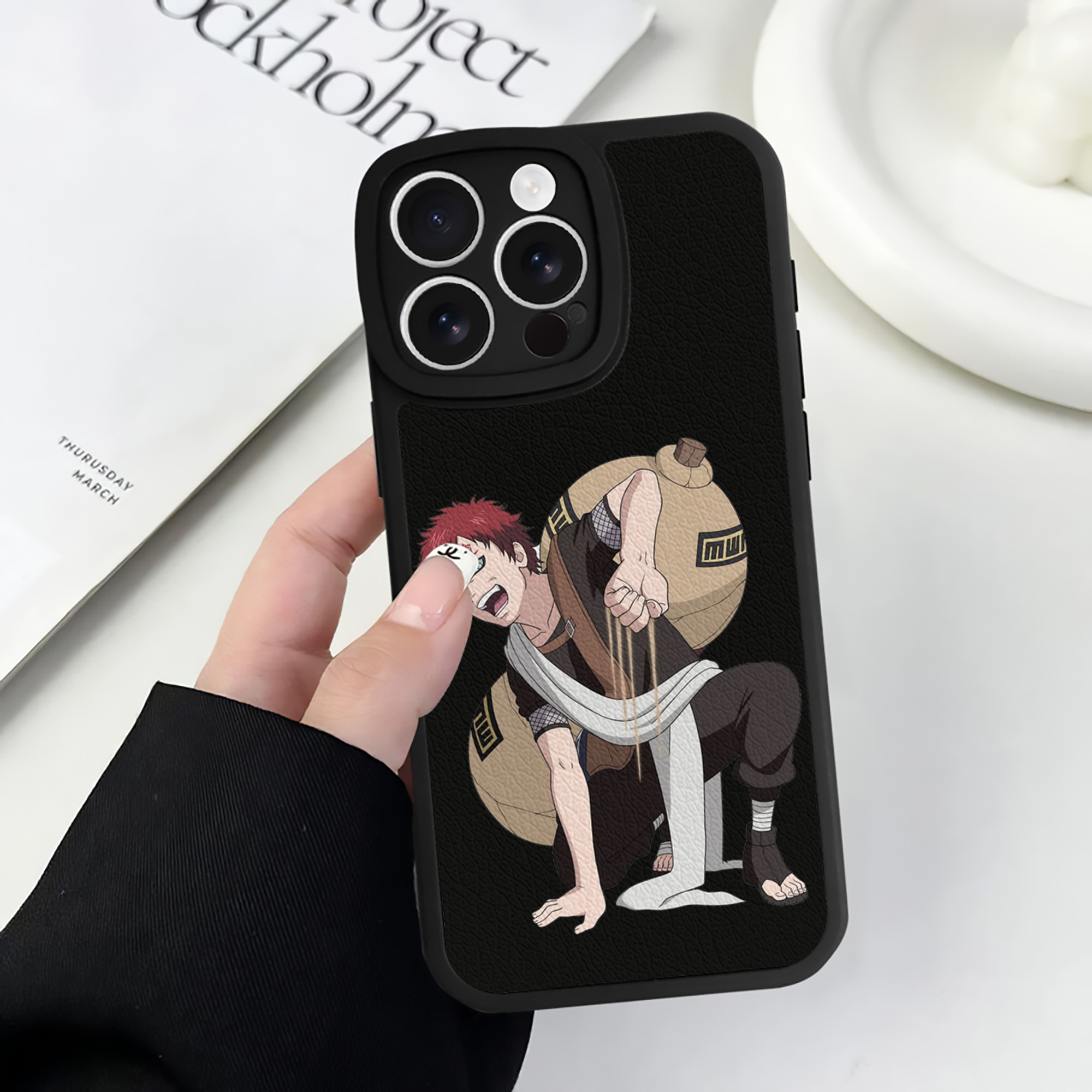 （画像用） NARUTO -ナルト- ガアラ Gaara 【iPhone 16シリーズ対応】シリコンスマホケース（レザー調） 材質：シリコン